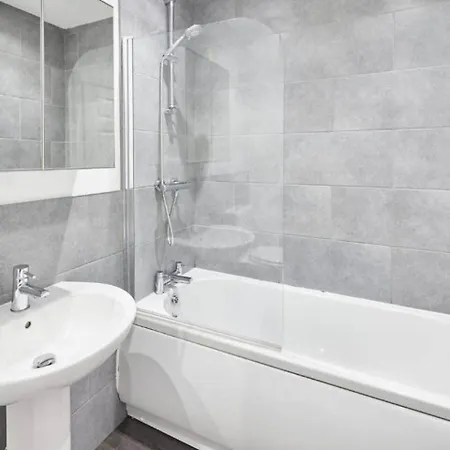 Apartment 2-bedroom Serviced 2